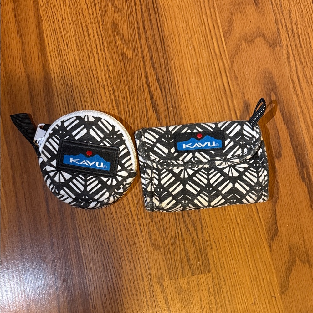 KAVU Kids Black and White Patterned Pouches